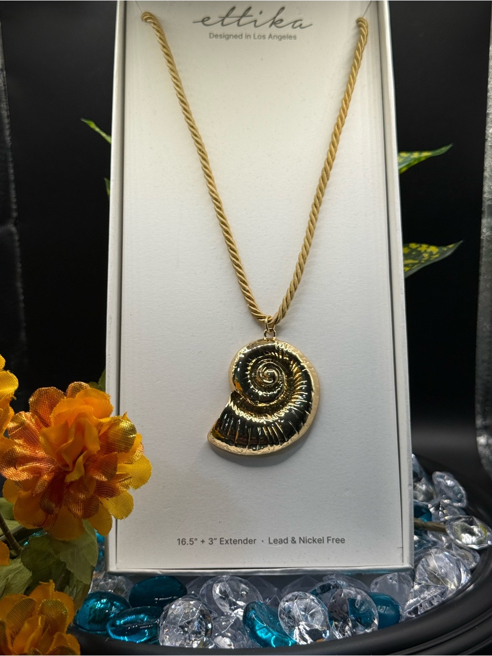 Ettika Gold Nautilus Shell Pendant Necklace - Gold Twist Chain